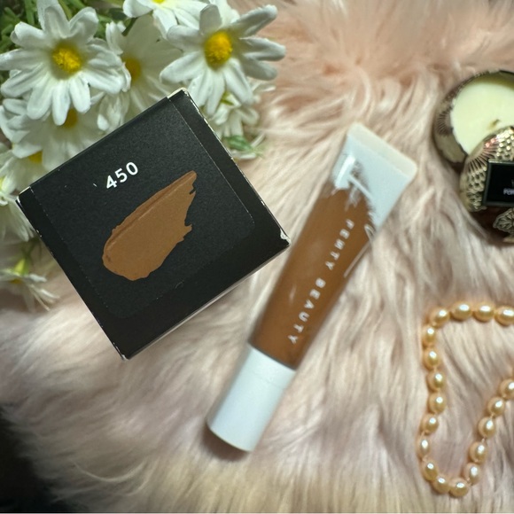 BNIB Fenty Beauty by Rihanna Hydrating Longwear Foundation #450 - Picture 2 of 4